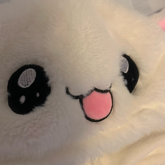 Moving Bunny Hat like kpop idols - Picture 3 of 6